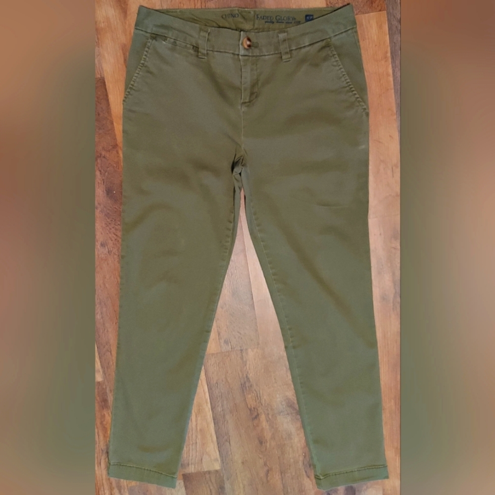 Faded Glory Green Chino Pants, 4P - Petite Fit